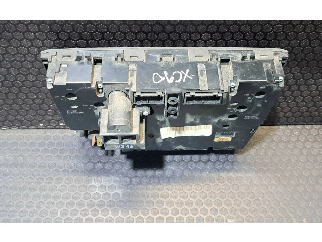 Блок управления климат-контролем 8682734 Volvo XC90