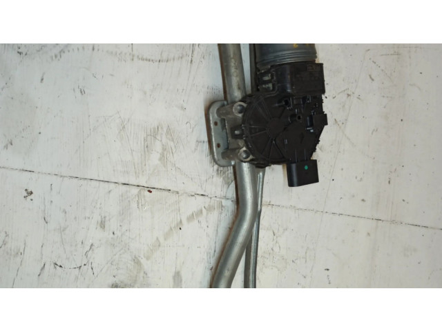 Моторчик дворников 0390241731 Mazda 3 I