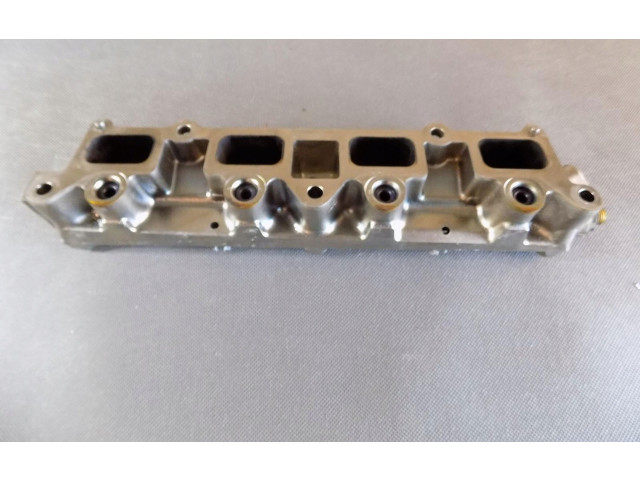 Магистральная трубка топлива     Volkswagen Touran II   