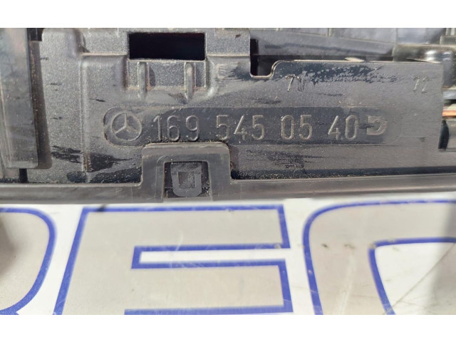 Блок предохранителей 1695450540   Mercedes-Benz A W169    