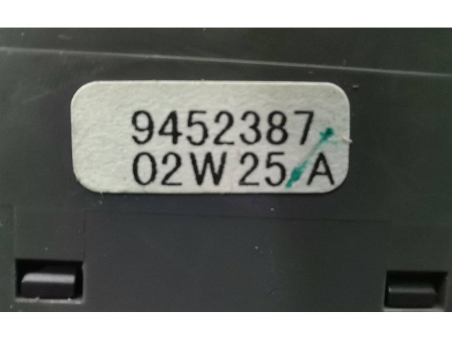 Ручка стеклоочистителей 9452387, 02W25A Volvo V70