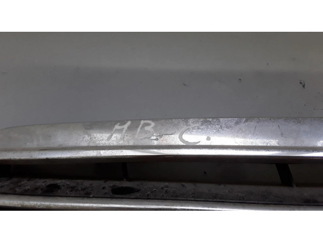 Передняя решётка Mercedes-Benz C W203 2000-2007 года A6083