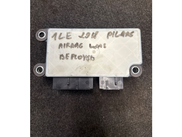 Блок подушек безопасности 812586170, 13518660 Chevrolet Camaro