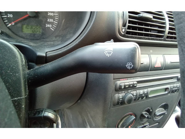 Vstřikovací lišta 4B0953503E, 4B0953503 Seat Toledo II (1M) BCB