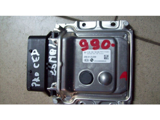 Блок управления двигателя 296102U200   KIA Ceed