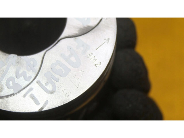 Поршень с шатуном Skoda Fabia Mk1 (6Y)