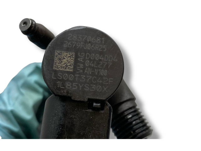 Форсунка 28370681, 04L277 Skoda Octavia Mk3 (5E) CXXB