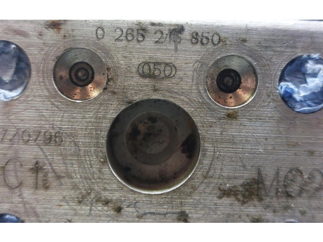 Блок АБС 0273004571, 0130108084 Toyota Corolla Verso E121 2001 - 2004 года