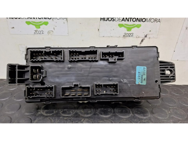 Блок предохранителей MIGUEL Mitsubishi Montero