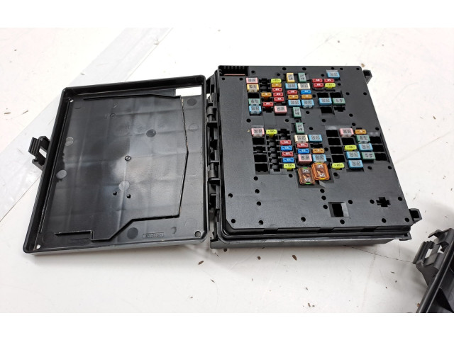 Блок предохранителей 2540853, NX6T14D068EAC   Ford Focus    