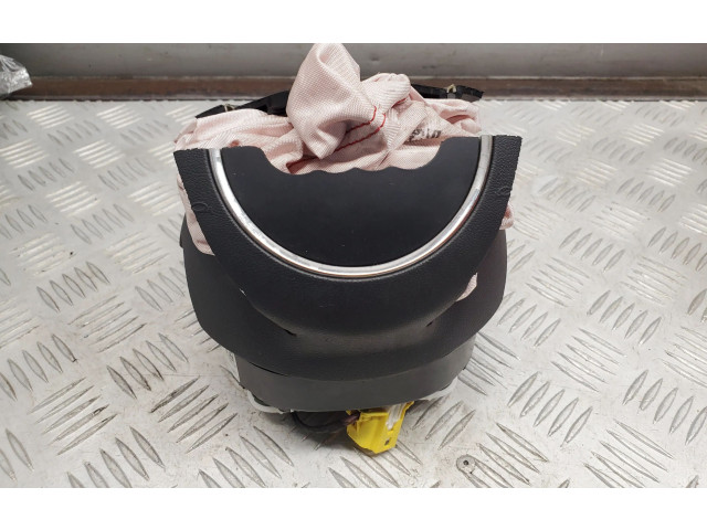 Подушка безопасности водителя 8V0880201AR Audi Q3 8U