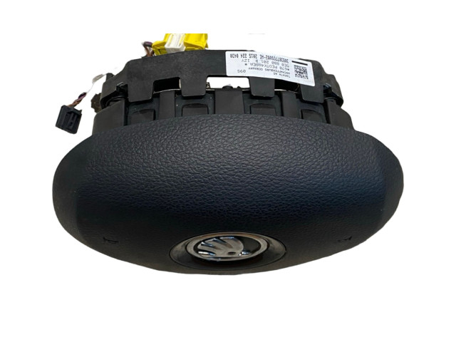 Подушка безопасности водителя 5E0880201B, 308307799002AE Skoda Octavia Mk3 (5E)