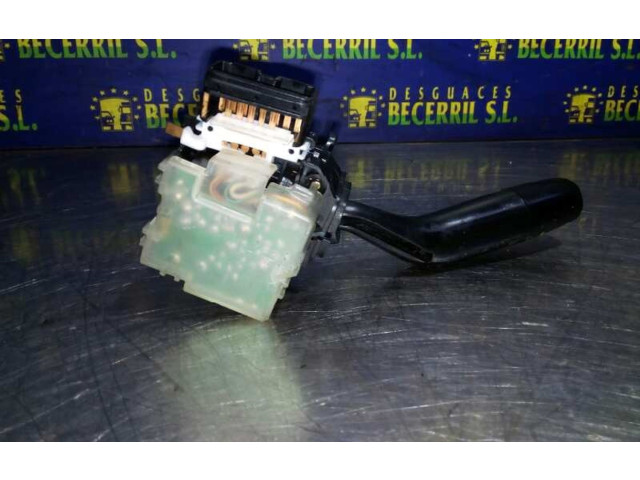 Ручка стеклоочистителей Mazda Premacy