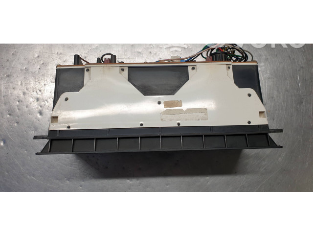 Přístrojová deska Volvo 240 1991