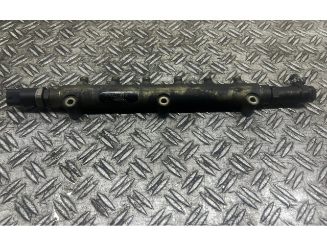 Топливная рампа 8658252   Volvo V70  