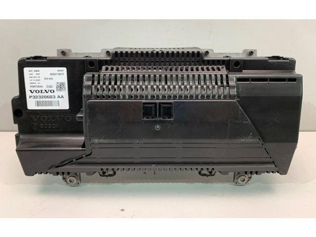 Панель приборов 32320603   Volvo XC90       
