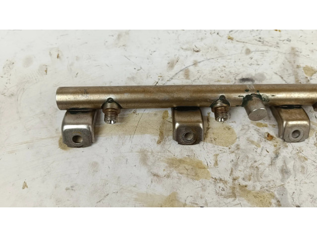 Vstřikovací lišta 7537319   BMW X5 E70  pro benzínový motor 4.4 N63 V8