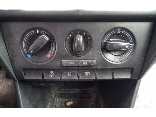 Блок управления двигателем Блок управления Skoda Rapid (NH)