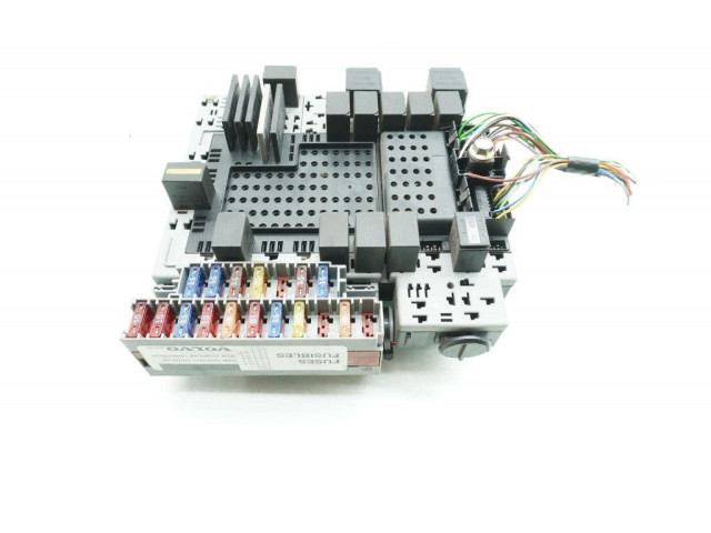 Блок предохранителей 08696098, 08696098 Volvo XC90