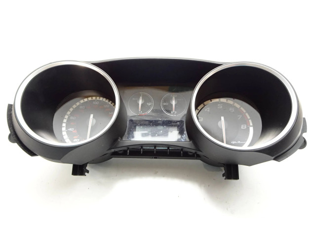 Панель приборов 50516477, 001154 Alfa Romeo Giulietta