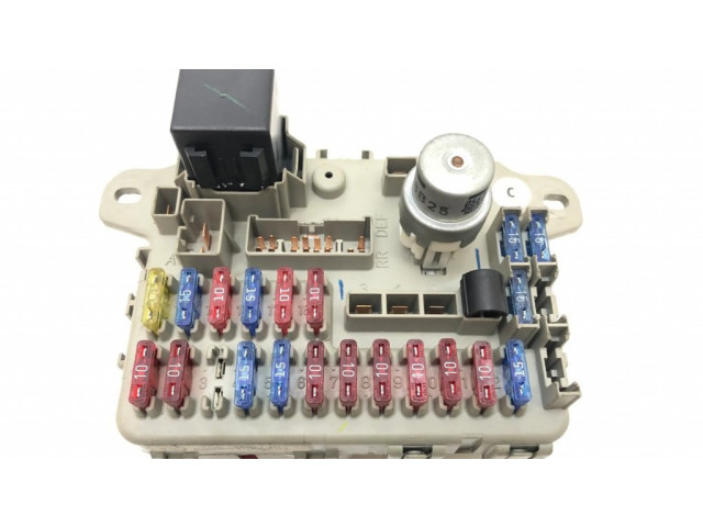 Pojistková skříňka YWC104500 MG TF 2002