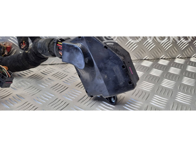 Блок предохранителей 6Q1941824B Skoda Fabia Mk1 (6Y)