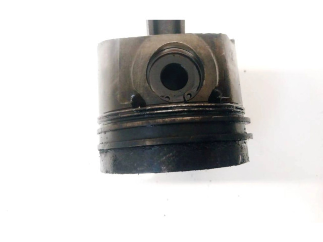 Поршень с шатуном Renault Scenic I