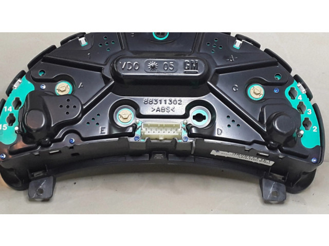 Přístrojová deska Opel Corsa C 2005 13173350WD