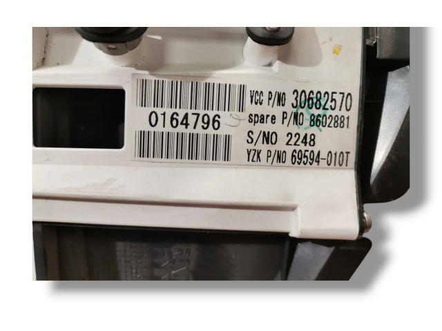 Přístrojová deska Volvo S40 2005 30682570, 8602881