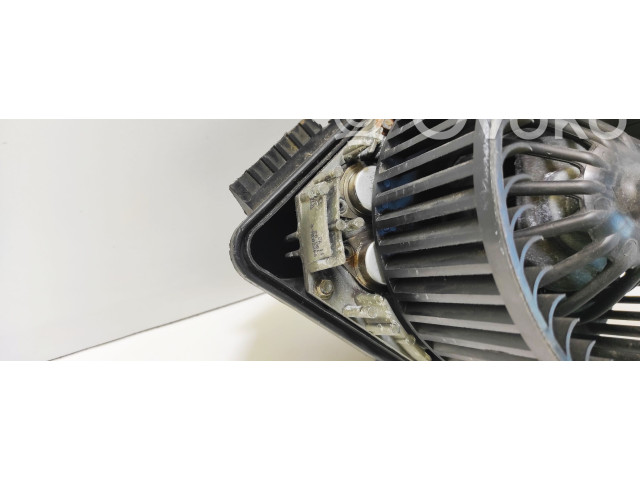 Вентилятор печки Peugeot 406