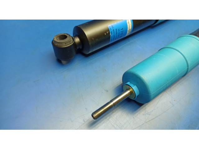 Передний амортизатор