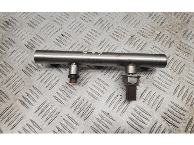 Vstřikovací lišta 06E130089D Audi S5 CCB