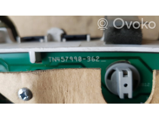 Přístrojová deska Chrysler Voyager 1998 TN457990362