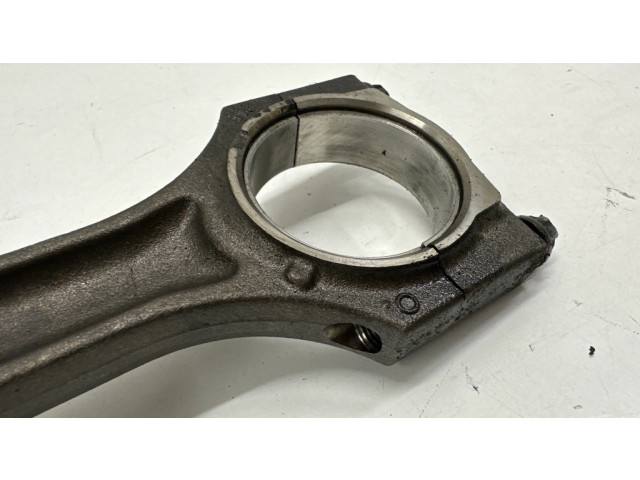 Píst BMW 5 G30 G31 pro naftový motor 2.0