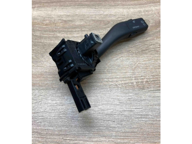 Ручка стеклоочистителей 1K0953519A, Used Volkswagen Caddy