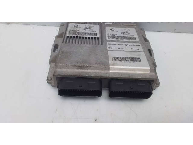 Блок управления двигателя 616000395 Dacia Logan II