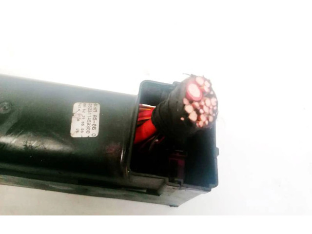 Блок предохранителей Volkswagen Golf Plus