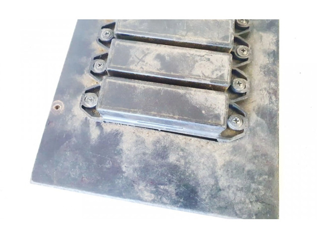 Pojistková skříňka Volkswagen Transporter - Caravelle T5 2012