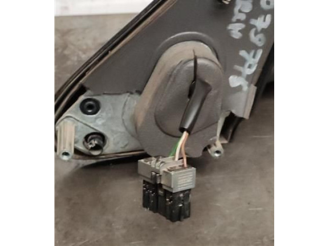 Зеркало (управляемое электричеством)