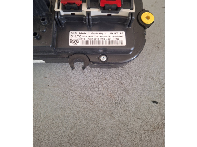 Блок управления климат-контролем 7E5907047BF, 5HB01025981   Volkswagen Transporter  Caravelle T5