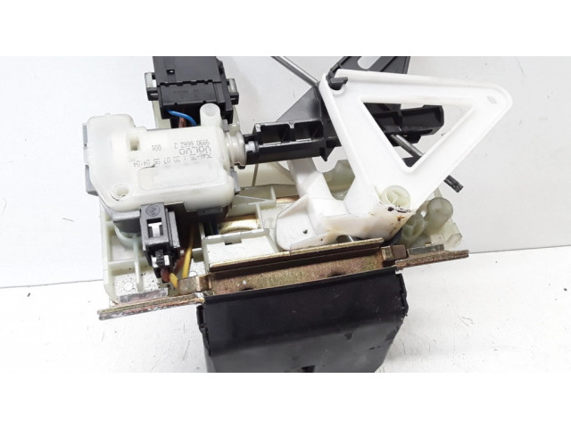 Замок капота двигателя