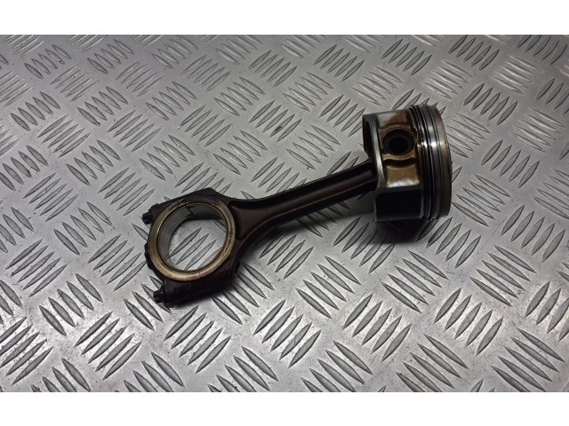 Поршень Audi A6 S6 C5 4B