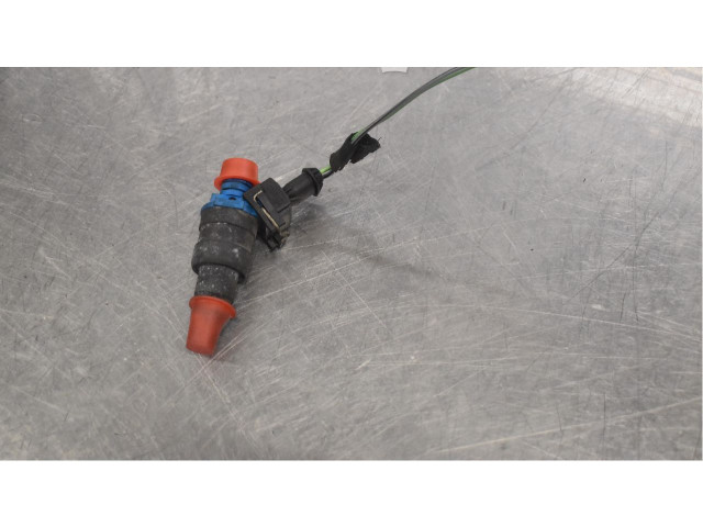 Форсунка     Volvo S70  V70  V70 XC  B5202S 