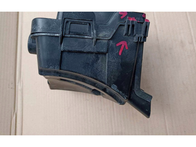 Блок предохранителей 243804185R Renault Clio IV