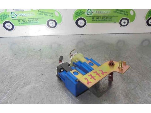 Блок предохранителей 952301C500   Hyundai Getz    