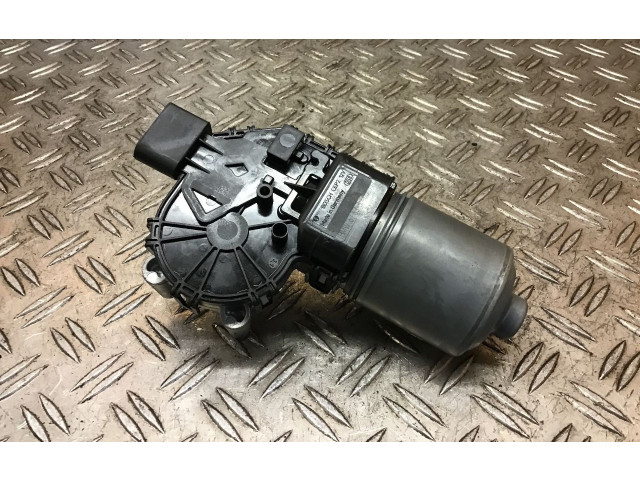 Моторчик дворников 67633405    BMW X3 E83