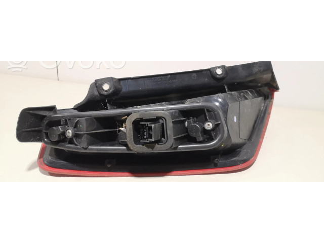 Задний фонарь правый 27460202, 51701590 Fiat Grande Punto