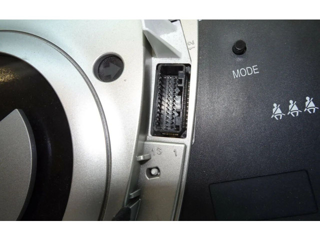 Přístrojová deska Toyota Urban Cruiser (XP110) 2009 83800-52W60-2