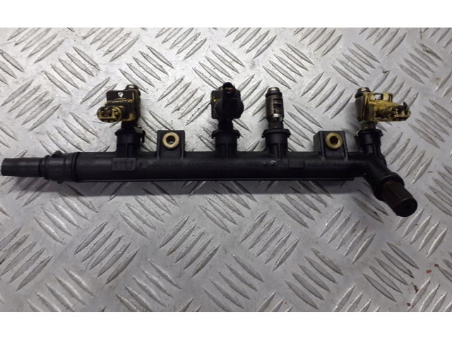 Vstřikovací lišta 3219018301   Fiat Punto (188)     