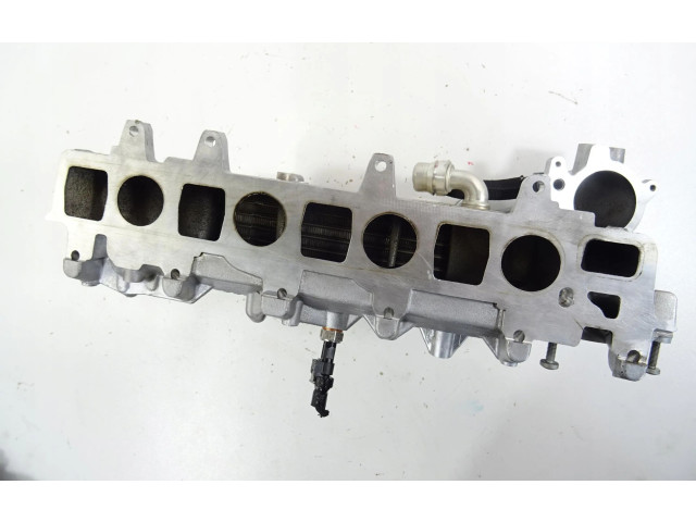 Поршень Всасывающий коллектор 05L129766R Skoda Octavia Mk4